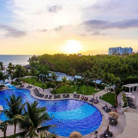 Breathtaking Villa Magna Beachfront Condo, 3 Bedrooms Sleeps 6 Нуэво-Вальярта Экстерьер фото