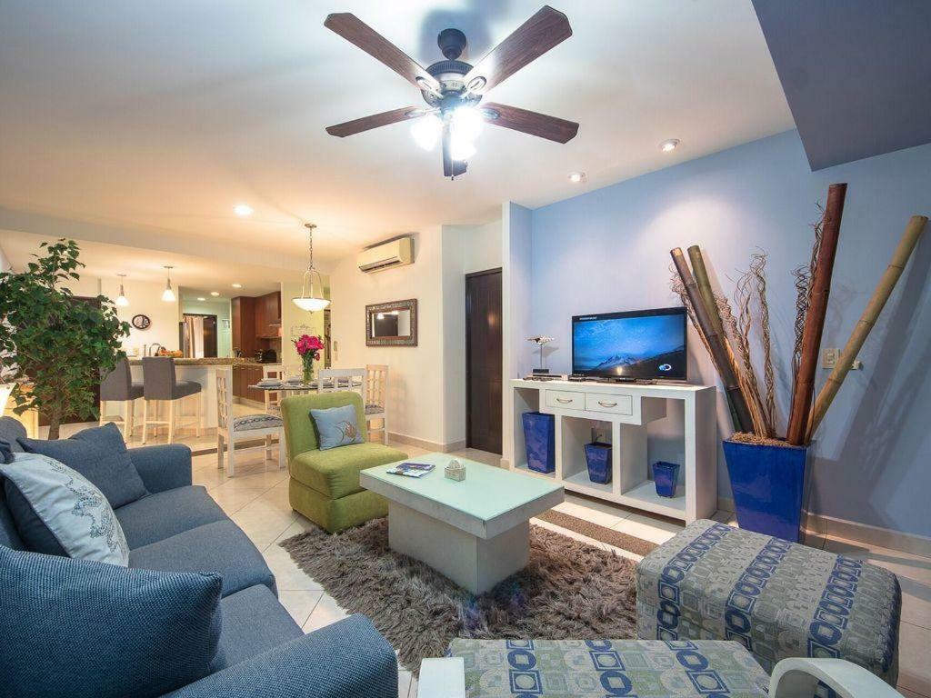 Breathtaking Villa Magna Beachfront Condo, 3 Bedrooms Sleeps 6 Нуэво-Вальярта Экстерьер фото