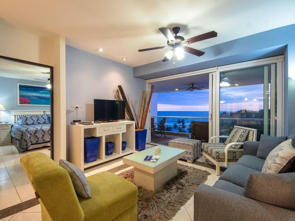 Breathtaking Villa Magna Beachfront Condo, 3 Bedrooms Sleeps 6 Нуэво-Вальярта Экстерьер фото